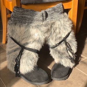 Tall faux fur Mukluks